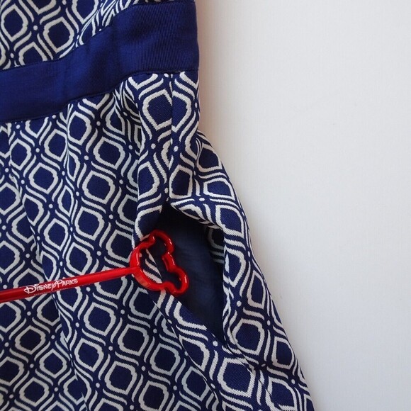 TAHARI Arthur S. Levine Women's Dress Sleeveless  Lined Cocktail Party Size 6 - Picture 11 of 11